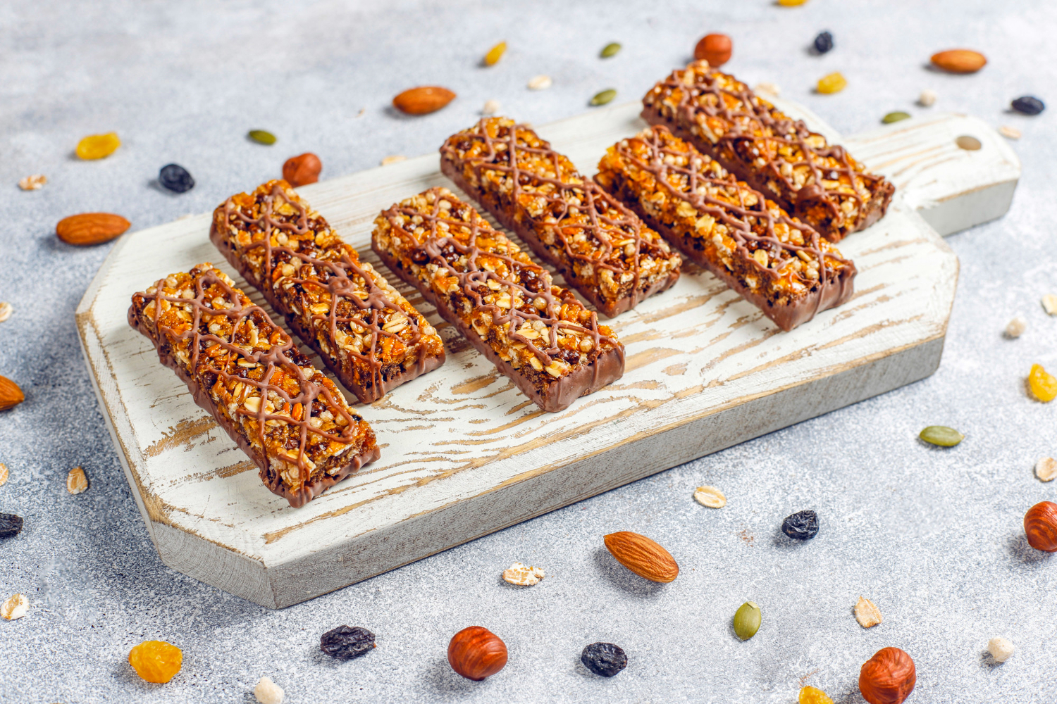Energy bites with dried fruit & nuts